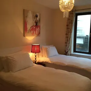eliza-lodge-temple-bar.dublin-hotelsweb.com/